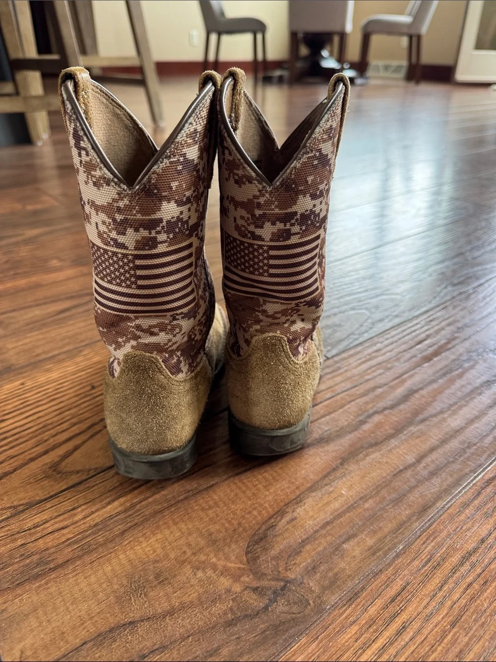 Ariat camo american